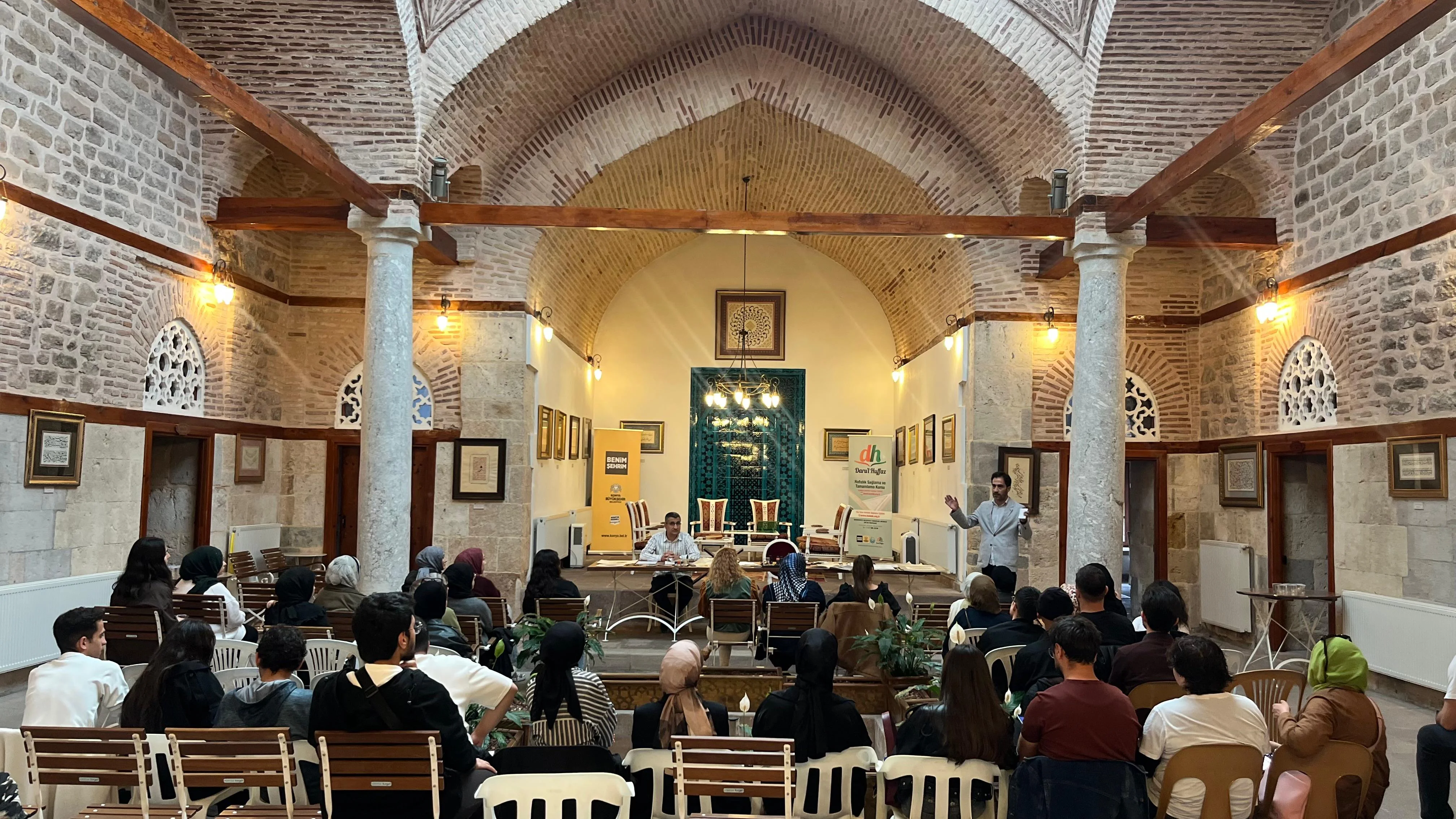 Yazma Eserlerde Koruma ve Uygulama Süreçleri: Restorasyon, Cilt ve Tezhip Örnekleri
